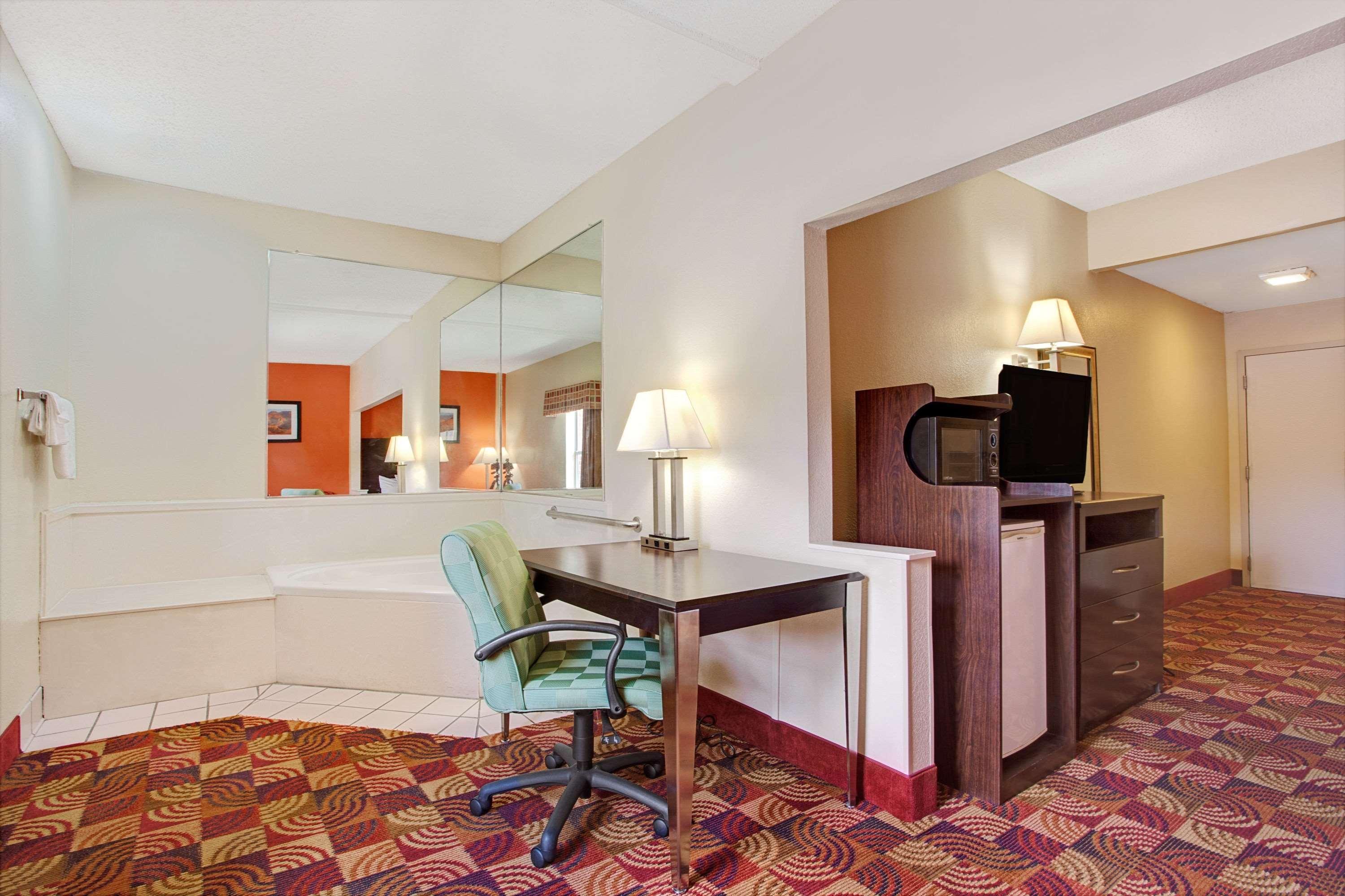 Days Inn & Suites By Wyndham Ridgeland Εξωτερικό φωτογραφία