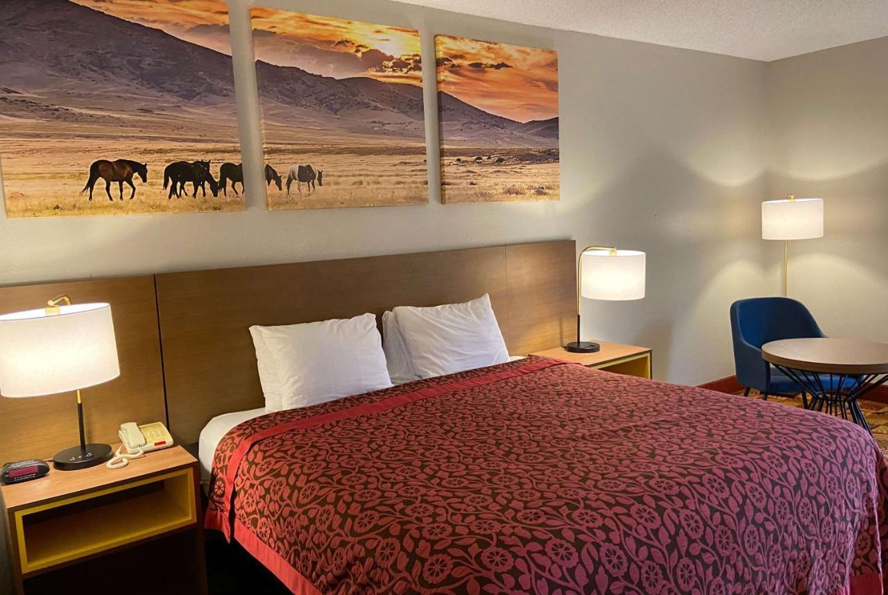 Days Inn & Suites By Wyndham Ridgeland Εξωτερικό φωτογραφία