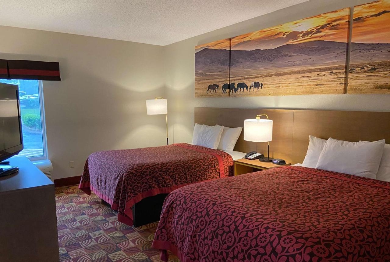 Days Inn & Suites By Wyndham Ridgeland Εξωτερικό φωτογραφία